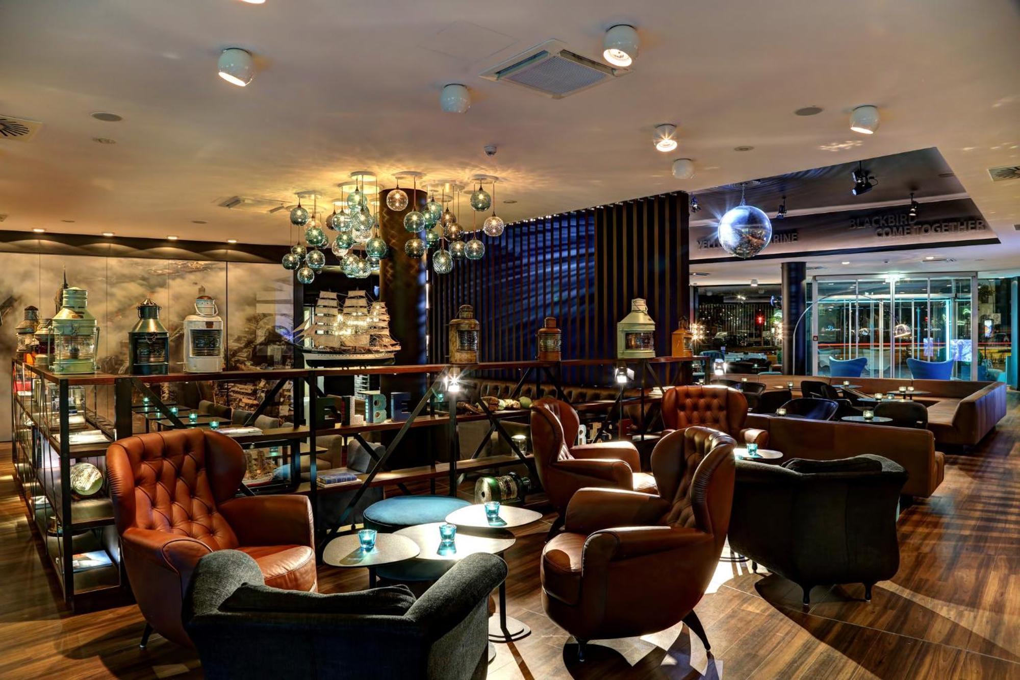 Motel One Hamburg Am Michel Экстерьер фото