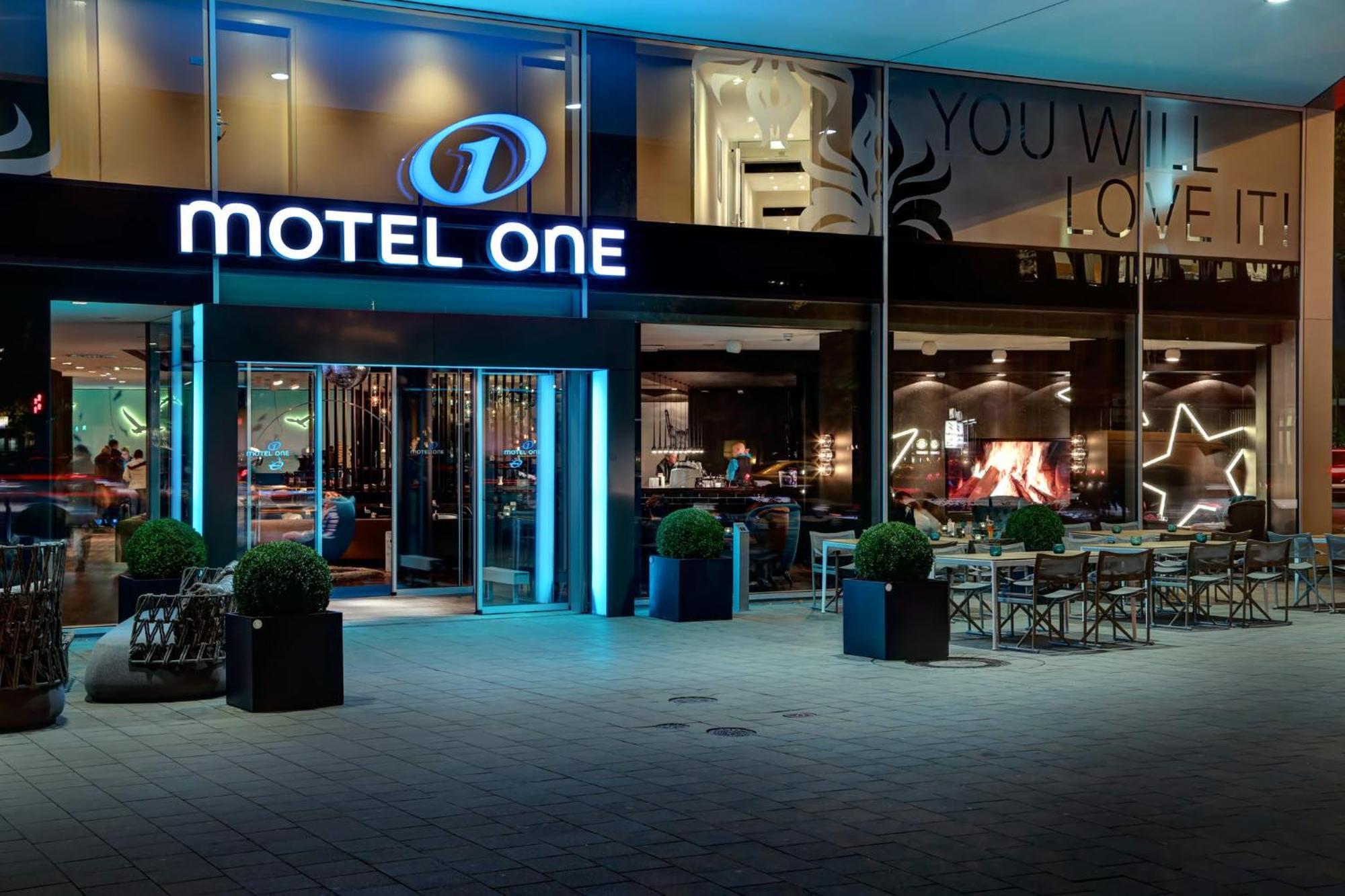 Motel One Hamburg Am Michel Экстерьер фото